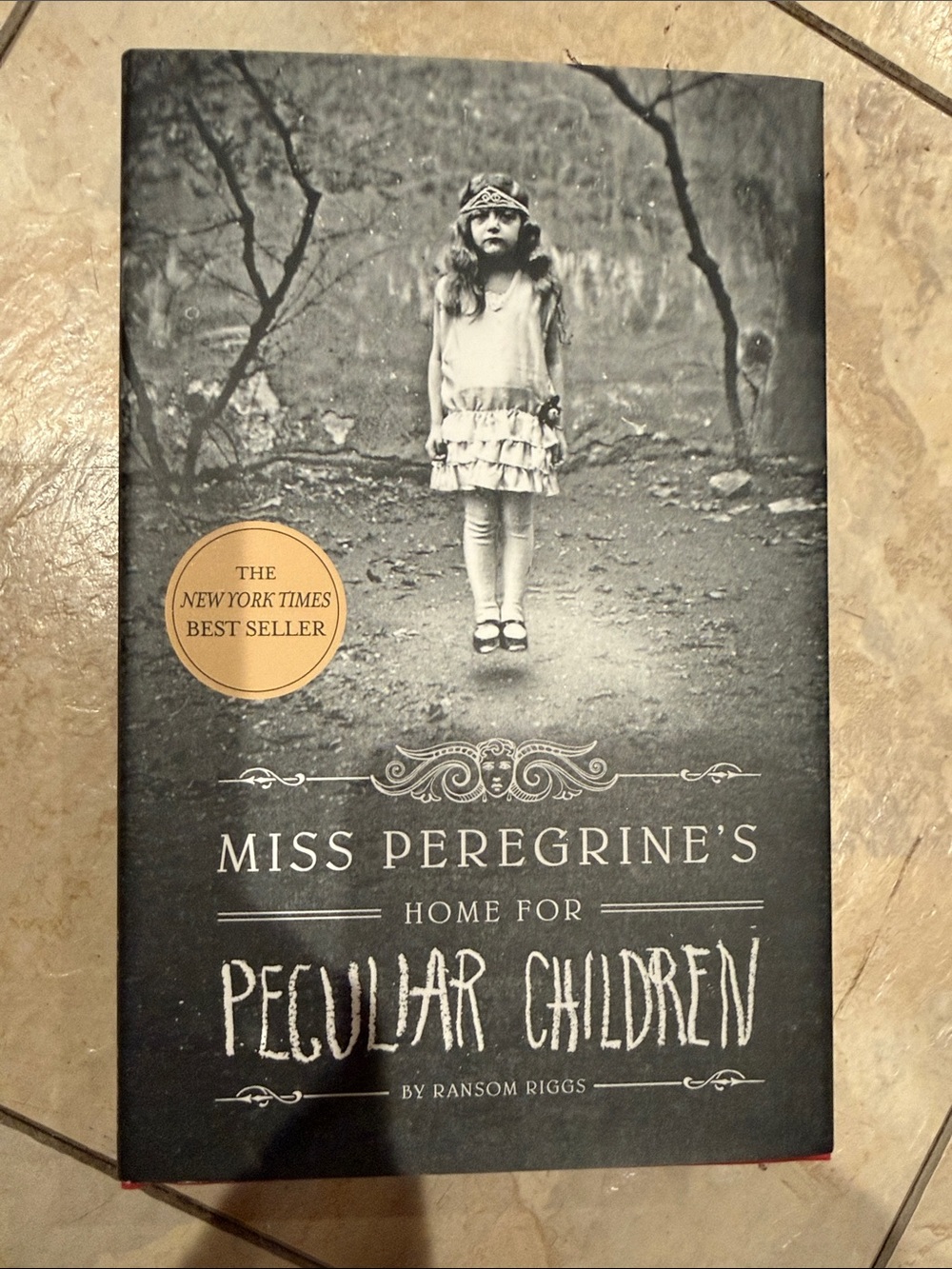 Miss Peregrine's Home for Peculiar Children - Book